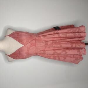 NWT Lulus Women's Pink Dress Size Large